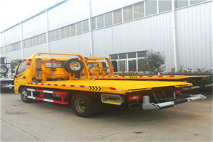 婺城附近拖车救援搭电